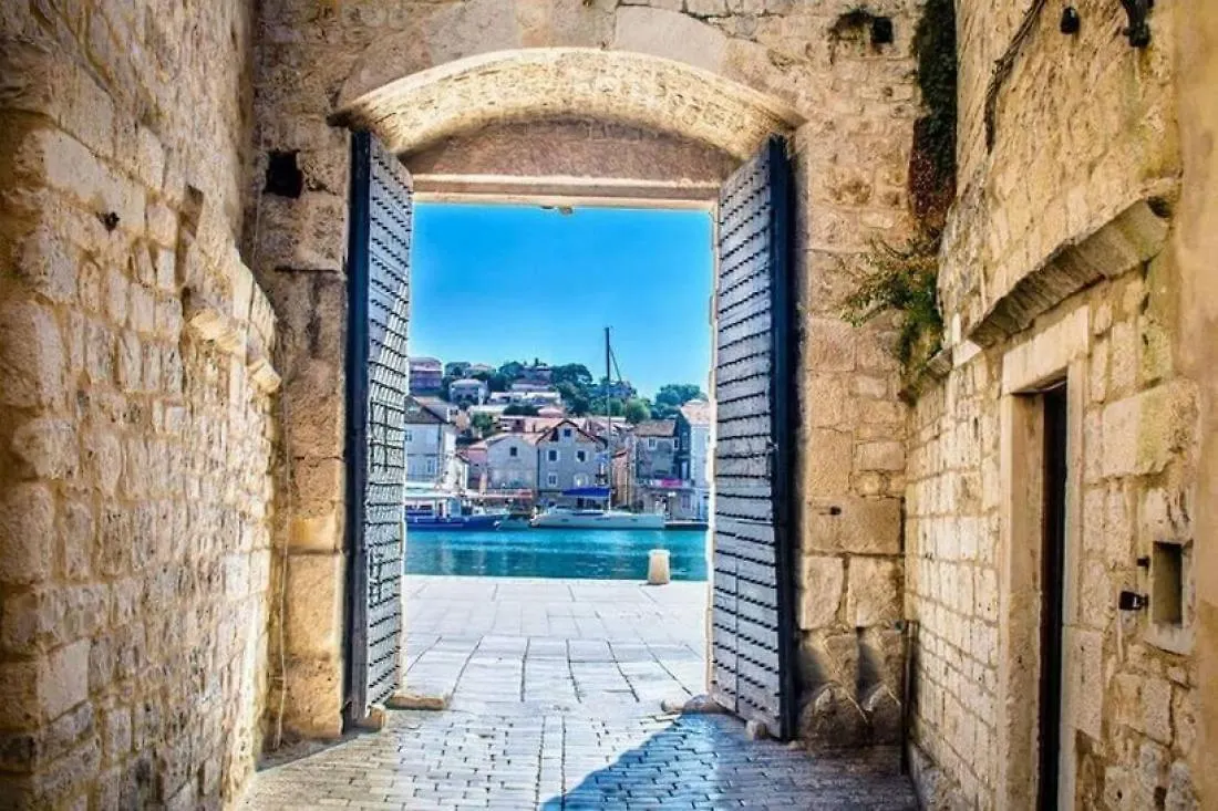 Apartment Cvit Trogir